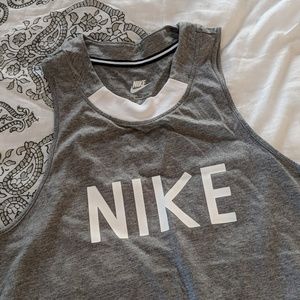Nike tank sz S